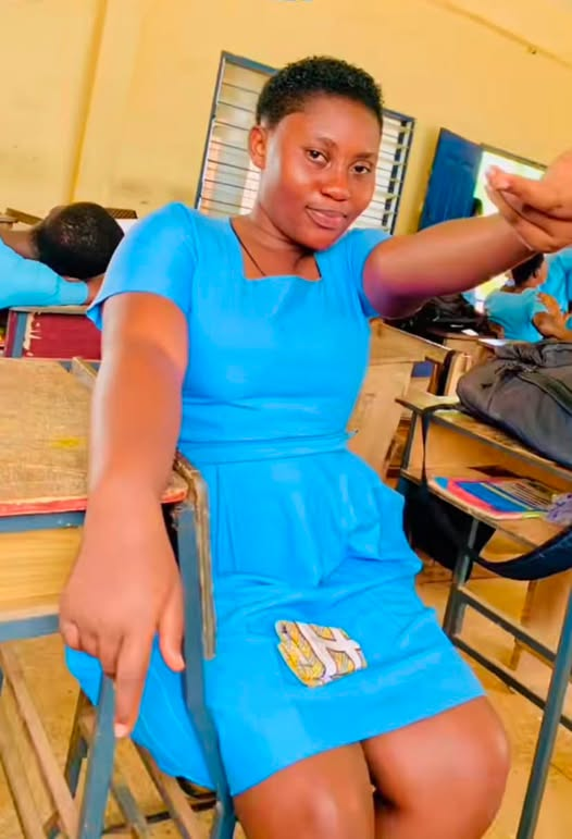 Azigi: JHS girl Send This To Teacher