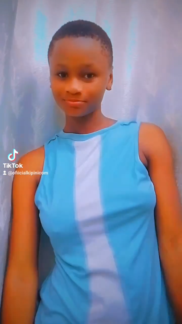 Shake boobs