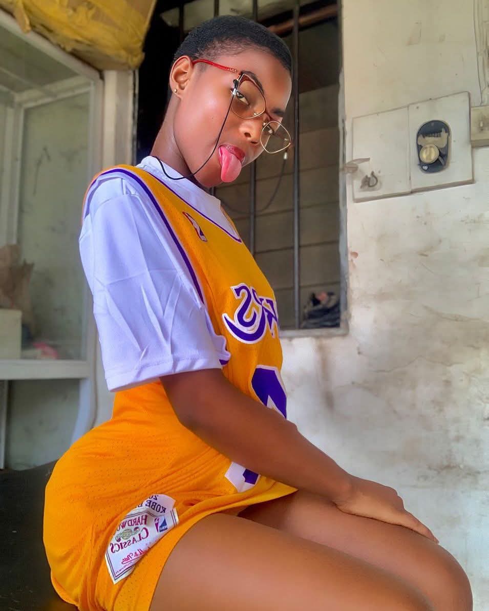 Horrrny girrl