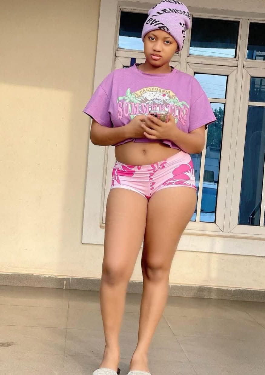 Popular tiktok girl want a boyfriend showing her N@ked Video