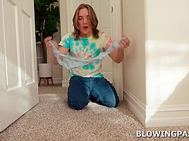 Stepsis satisfying stepbros sex urges by giving him blowjob