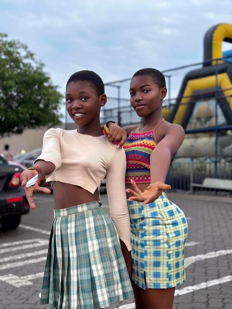 Azigi Of Two Girl Trending