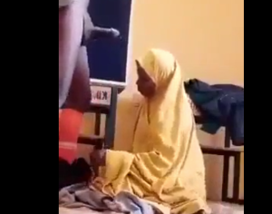 Watch Nigerian Hausa Muslim Girl With Hijab Giving Blow Job To Boyfriend (18+)