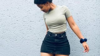 New High Scull gal shoow buubs in classz Video 75