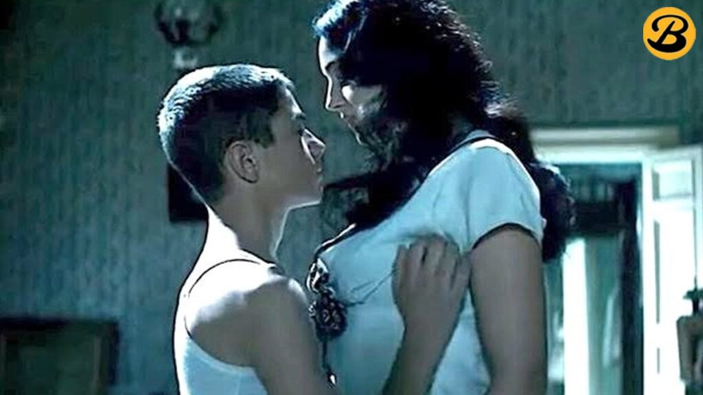 A w0man got attracted by boyx blakqueenz.com